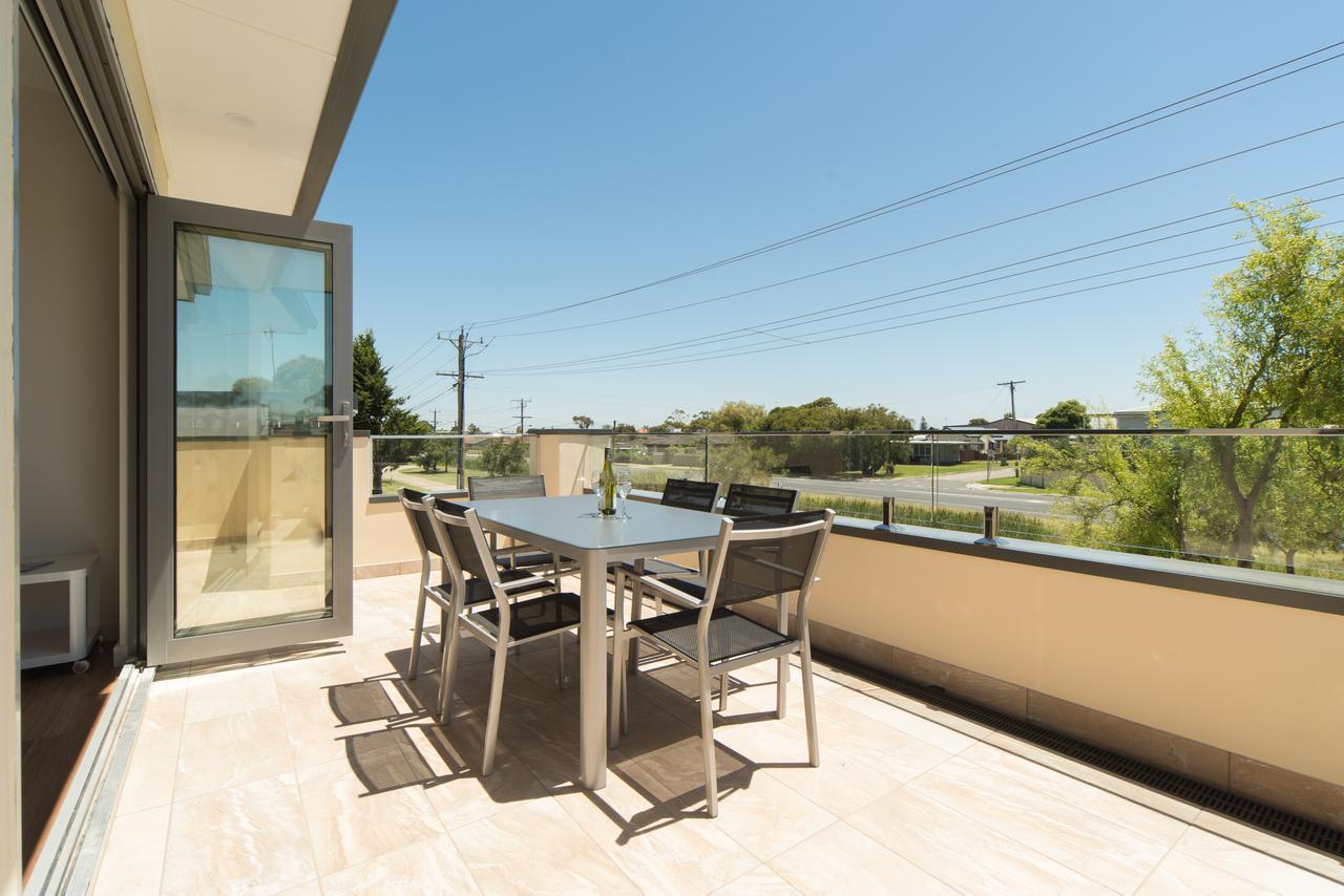 Rosewater Townhouses Dromana Exterior photo